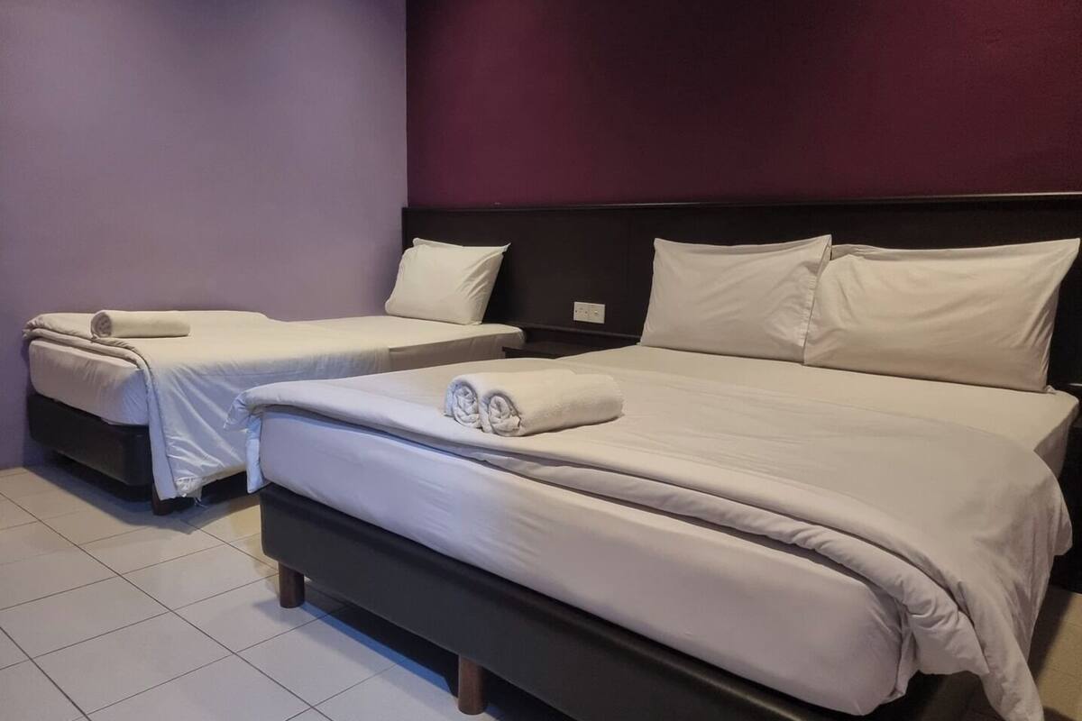 Family Room | Premium bedding, free WiFi, bed sheets