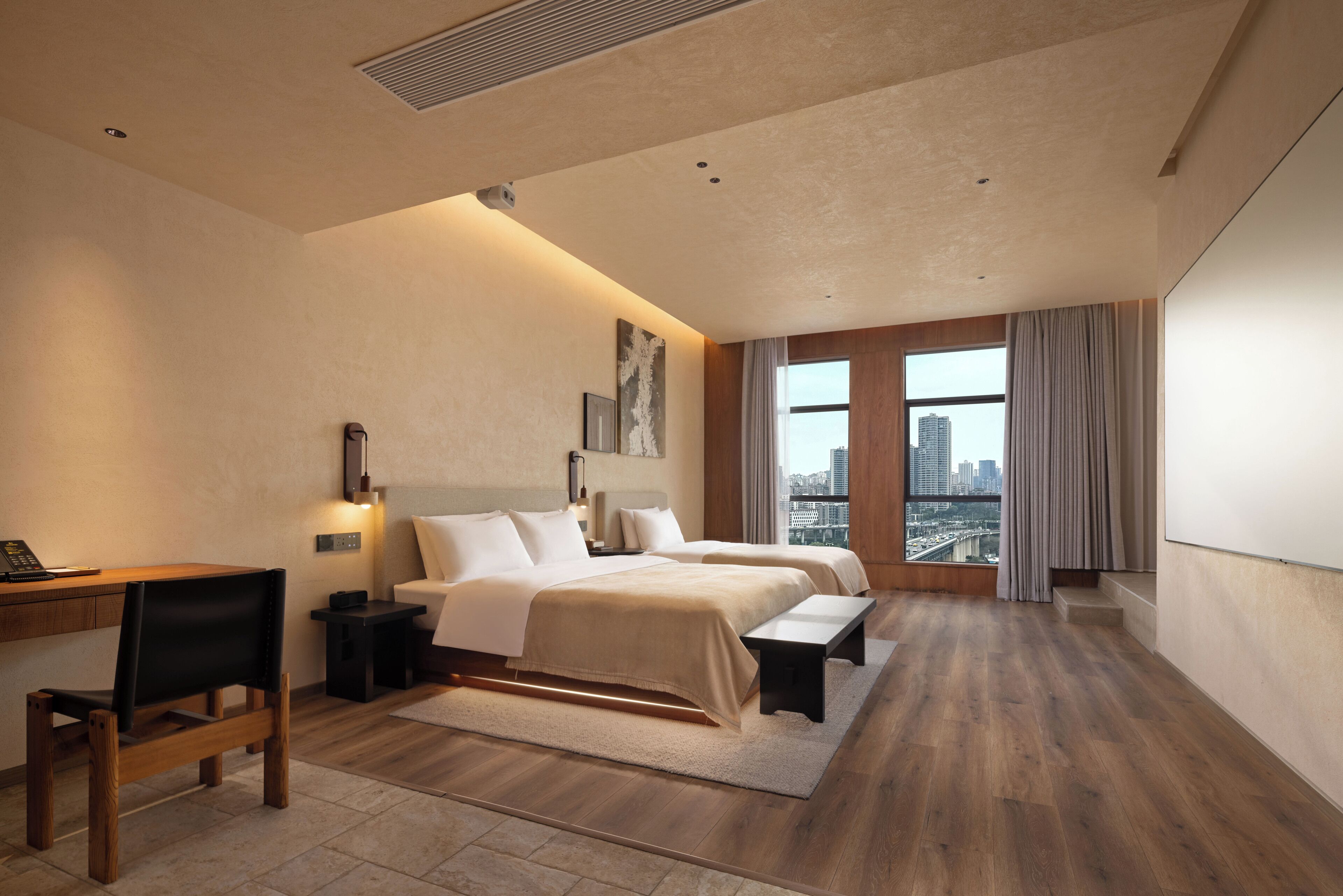 Phòng 3 dành cho gia đình, nhiều giường, bồn tắm nước nóng, quang cảnh sân vườn | Phòng cách âm, truy cập Internet không dây miễn phí 