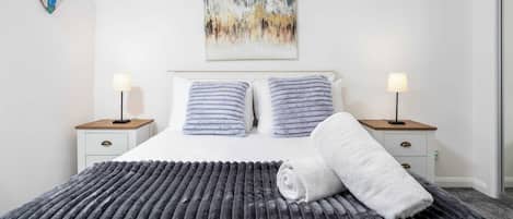 1 chambre, fer et planche Ă repasser, Wi-Fi, literie fournie