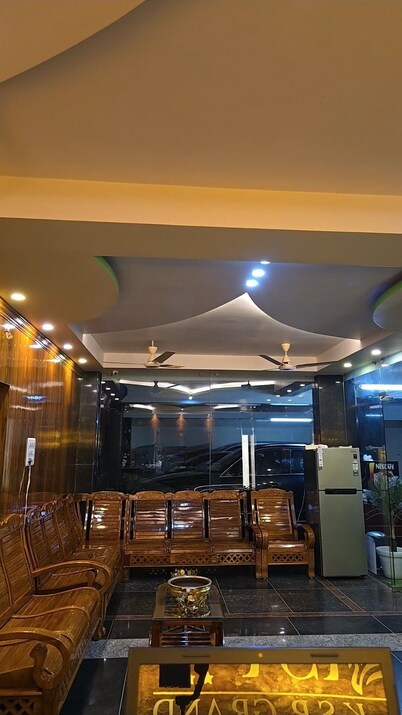 HOTEL KCR GRAND