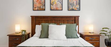 3 soverom, skrivebord, strykejern/-brett og wi-fi (inkludert)