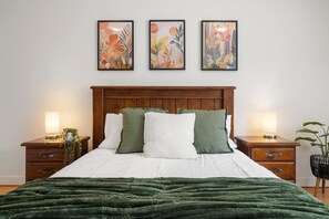 3 chambres, bureau, fer et planche Ă repasser, accĂšs au Wi-Fi (inclus)