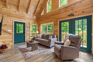 Fernseher, Kamin, Arbeitsbereiche