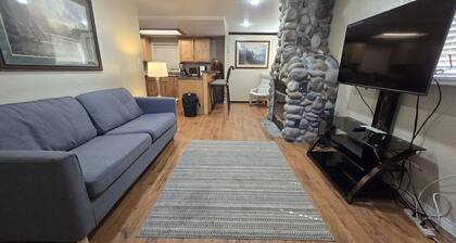 Park Ave Condo #1, Sauna+Hot Tub