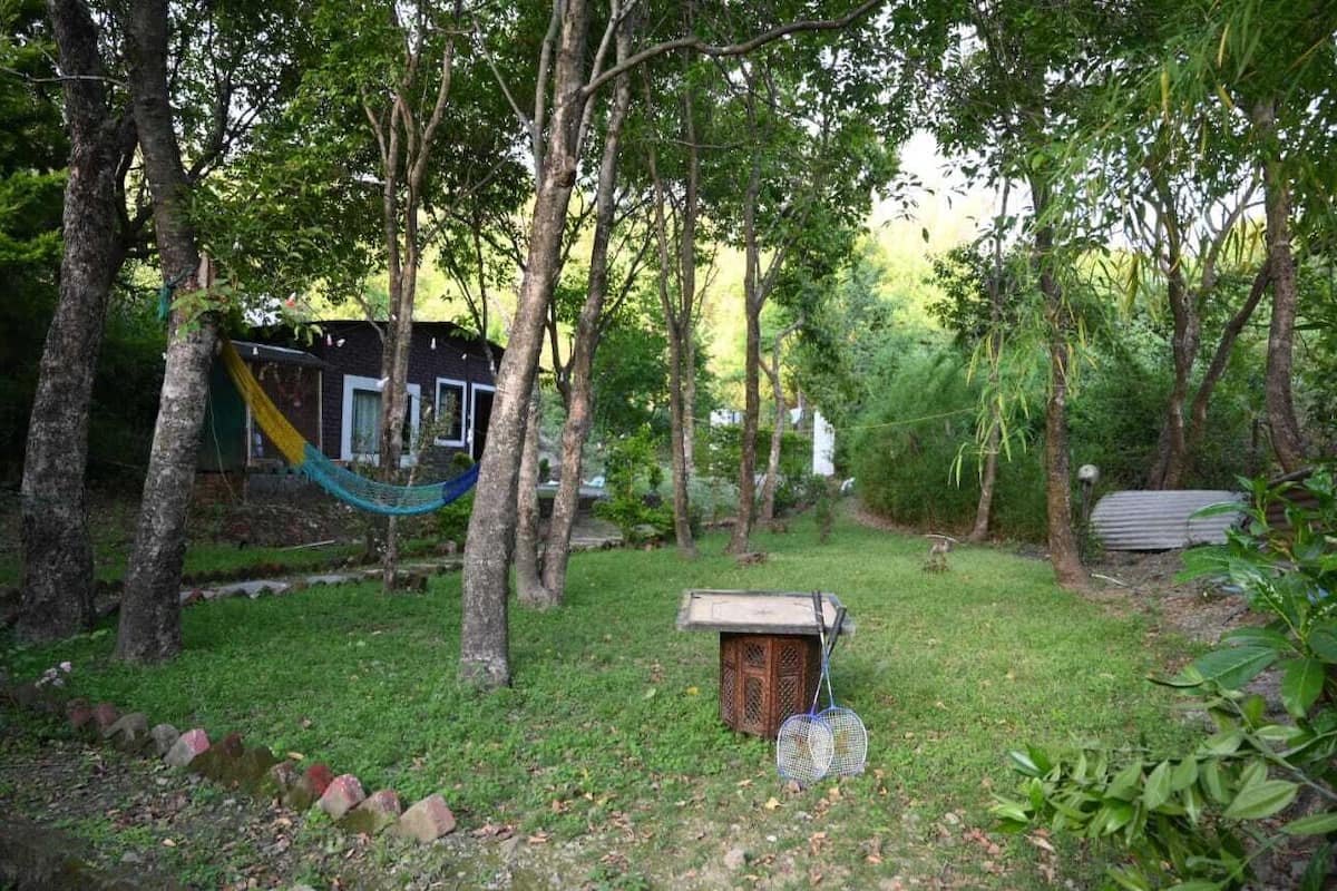 Deluxe Double or Twin Room, Balcony, Hill View | Living area