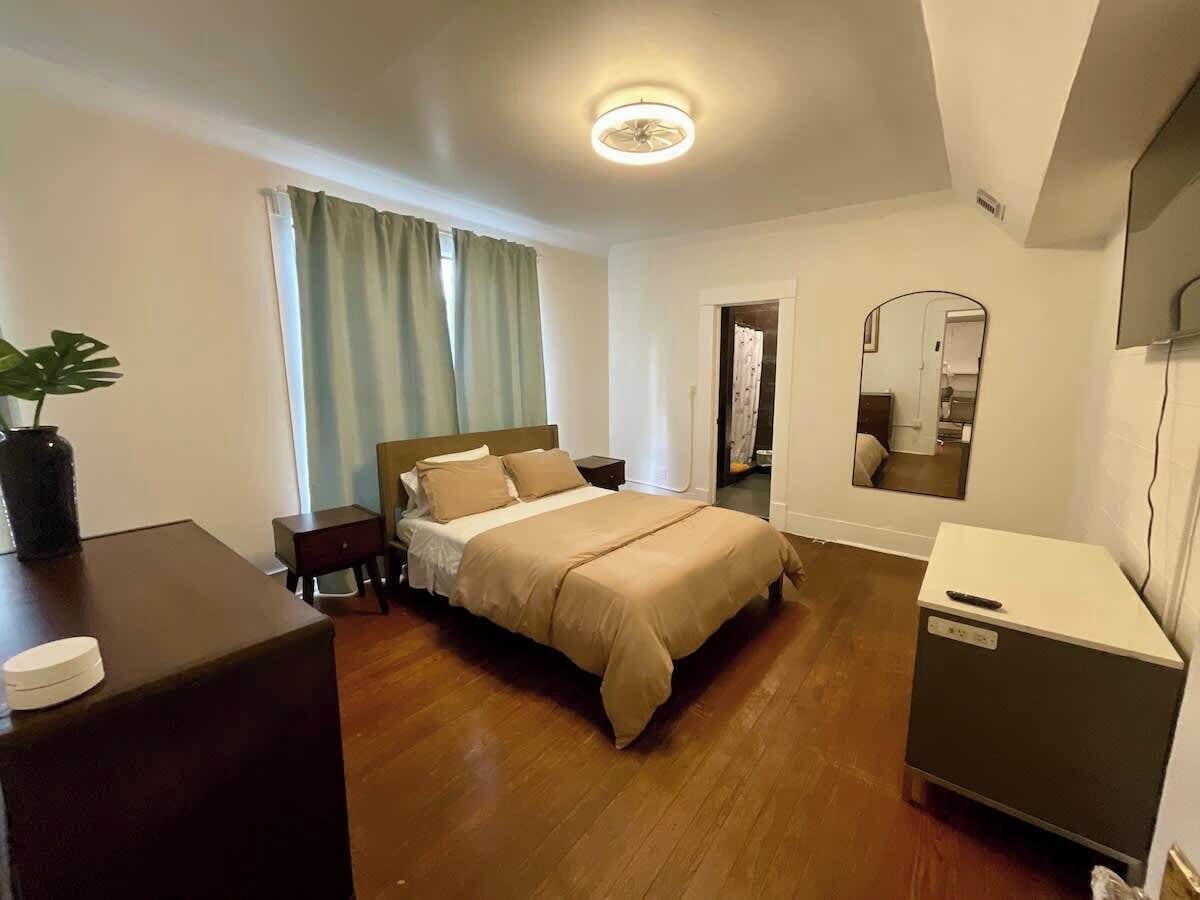 2 quartos, ferros/tábuas de passar roupa, Wi-Fi de cortesia