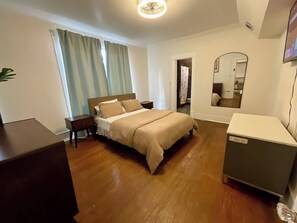 2 bedrooms, iron/ironing board, free WiFi, bed sheets