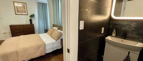 2 habitaciones, tabla de planchar con plancha y wifi gratis