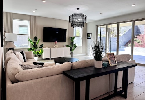 Spacious 5-bedroom house in serene Mission Viejo with fitness room, AC