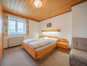 3 多间卧室、上网接入