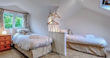 4 bedroom accommodation in Thornton Watlass, near Masham