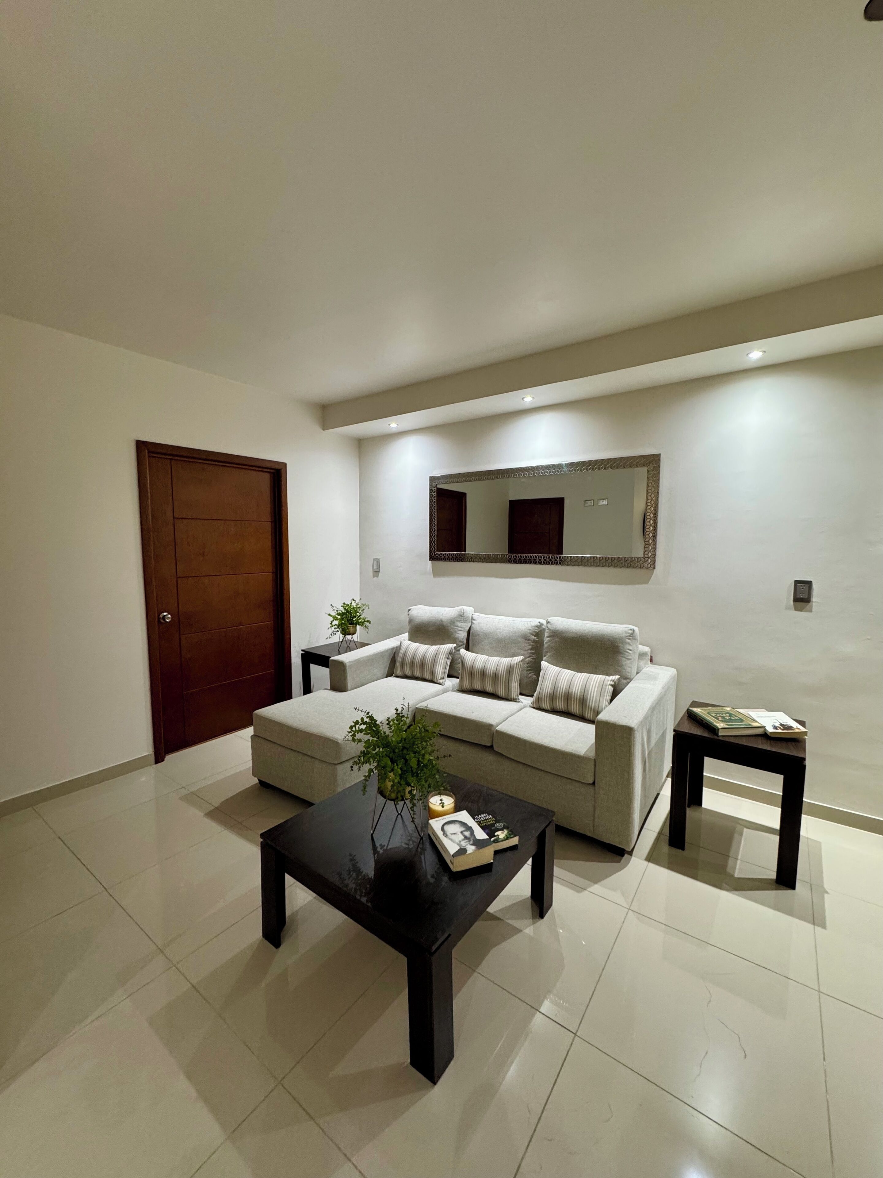 Comfort Apartment, City View | Living area