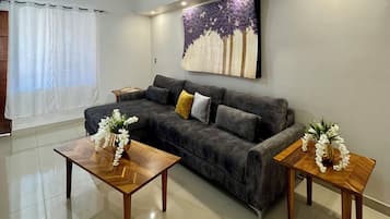 Comfort-Apartment, Terrasse | Wohnbereich