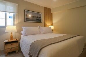 2 bedrooms, Internet - w Breathtaking 2BR With Balcony in Miraflores (Lima)