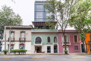 Apartment | Exterior - w Majestic Loft w/ Modern Deco in Roma Norte (Mexico City)