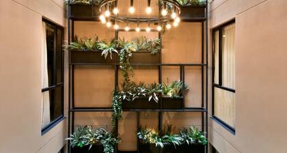w Glorious Loft w/ Great Balcony in Unicentro