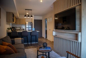 Apartment | 1 bedroom, Internet - w Great 1BR Apartment in Miraflores (Lima)