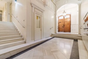 1 bedroom, Internet - w Remarkable 1BR With Lovely Decor in Justicia (Madrid)