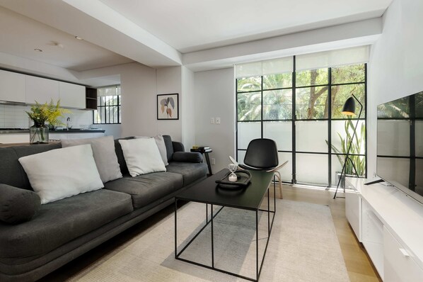 Apartment | 2 bedrooms - w Radiant 2BR in Roma Norte (Mexico City)