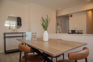 アパートメント | 2 室のベッドルーム、インターネットアクセス