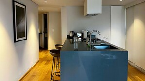 House | 2 bedrooms - w Radiant 2BR in Roma Norte (Mexico City)