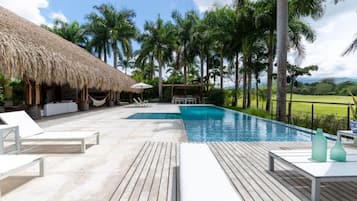 Apartemen | 4 kamar tidur dan internet