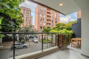 Apartment | 3 bedrooms, Internet - w Spacious 3BR w Outdoor Dining Terrace in Laureles (Medellín)