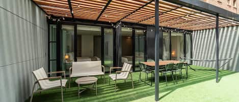 Apartemen | 3 kamar tidur dan internet
