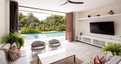 w Mind-blowing 4BR Villa w Pool at Mesa de Yeguas