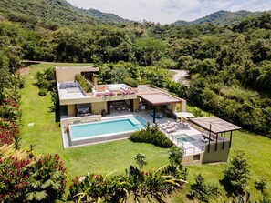 Apartment | 4 bedrooms, Internet