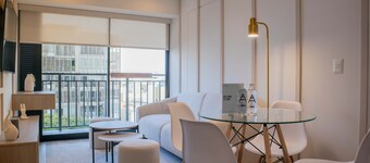w Amazing 2BR w Balcony in San Isidro