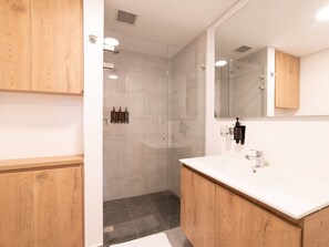 Apartment | 2 bedrooms, Internet
