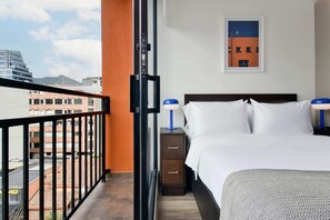 House | 1 bedroom, Internet - w Premium Loft w Balcony in Bogota (Bogotá)