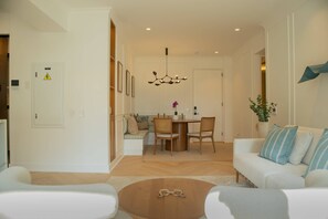 Apartment | 3 bedrooms, Internet - w Lovely 3BR With Incredible Balcony in Miraflores (Lima)