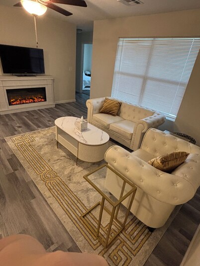 Terrific 3-bedroom house with AC in Salina