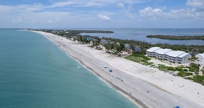 Captiva Stunning Beachfront Residence