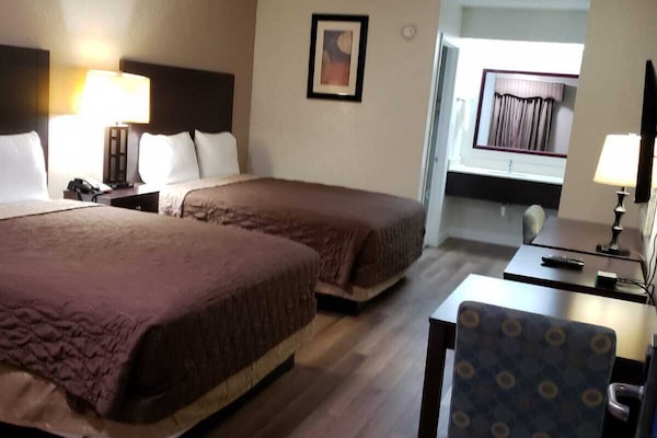 Double Room, Smoking | Desk, blackout drapes, iron/ironing board, free WiFi