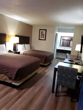 Double Room, Smoking | Desk, blackout curtains, iron/ironing board, free WiFi. Relax Inn