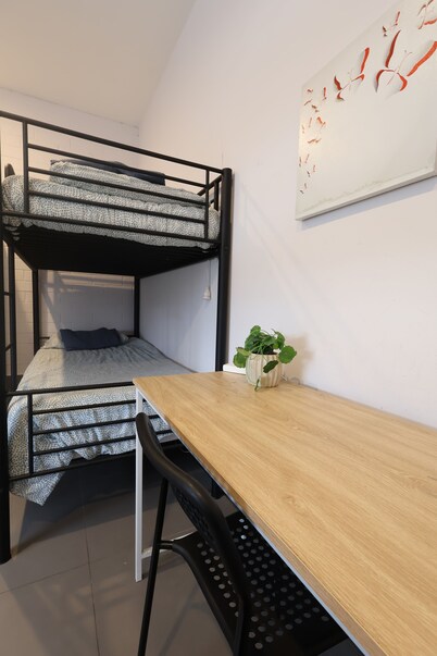 Quokka Backpackers Hostel Perth - note - Valid passport required to check in