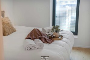 3 slaapkamers, een bureau, wifi, beddengoed