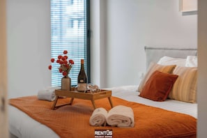 3 bedrooms, desk, WiFi, bed sheets - Oosteroever Seaview - luxury stay with sea view (Ostend)