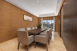 Grand Suite, Balcony, Lake View