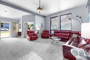 Televisie en een open haard