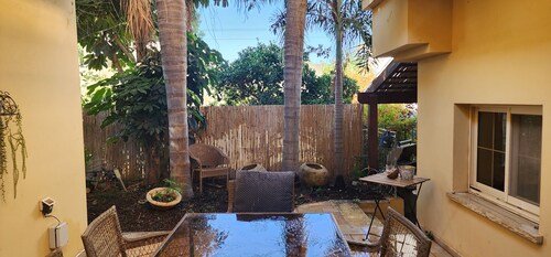 Welcoming villa with AC in charming Herut with calm atmosphere and lot of space