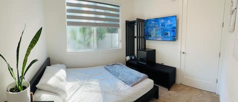 1 habitación, tabla de planchar con plancha y wifi