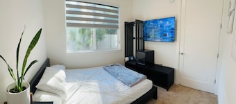 Charming townhome in Central Fremont with AC.5 mins to Kaiser, Washington, Tesla