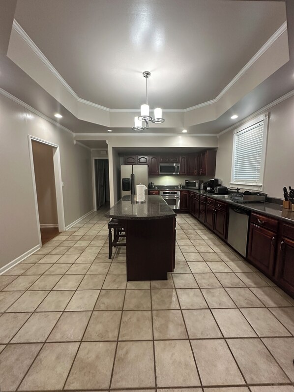 Mikrowelle, Ofen, Herdplatte, Geschirrspüler