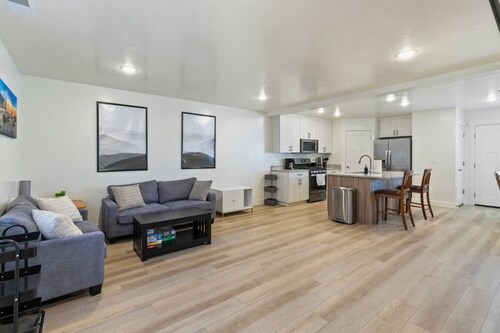 3BR Basecamp~Trails~Propane Grill & Pet Friendly