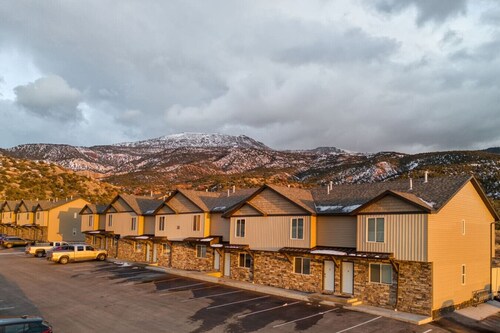 New 3BR Home|Trails Nearby|Pet Friendly|BBQ Grill