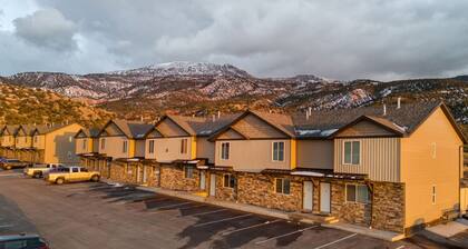 New 3BR Home|Trails Nearby|Pet Friendly|BBQ Grill